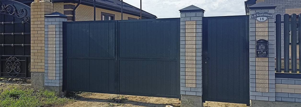 Въездные ворота в Геленджике под ключ