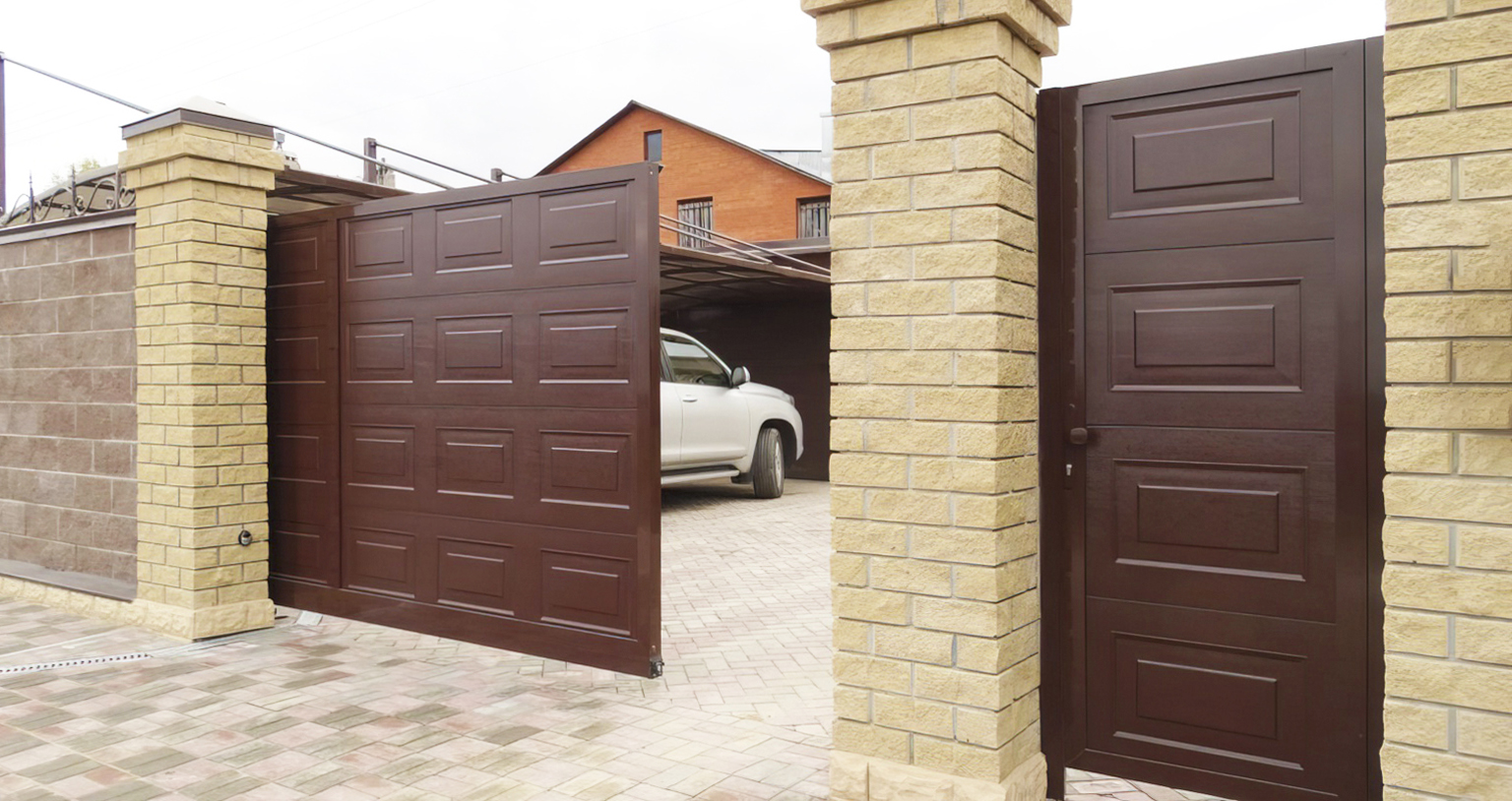 Ворота с калиткой в Геленджике под ключ